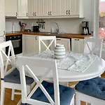 3 Bedroom Cozy In * Tvedestrand