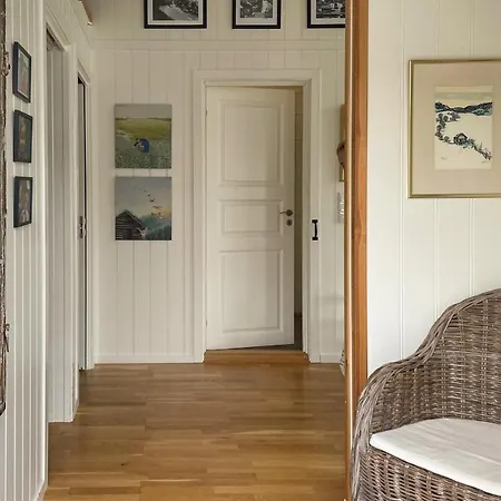 Gemütliches Haus Mit 3 Schlafzimmern In *