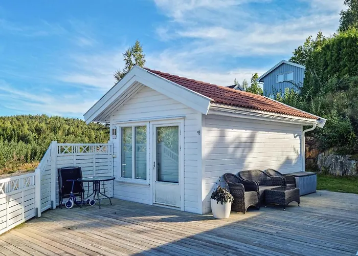 3 Bedroom Cozy In * Tvedestrand